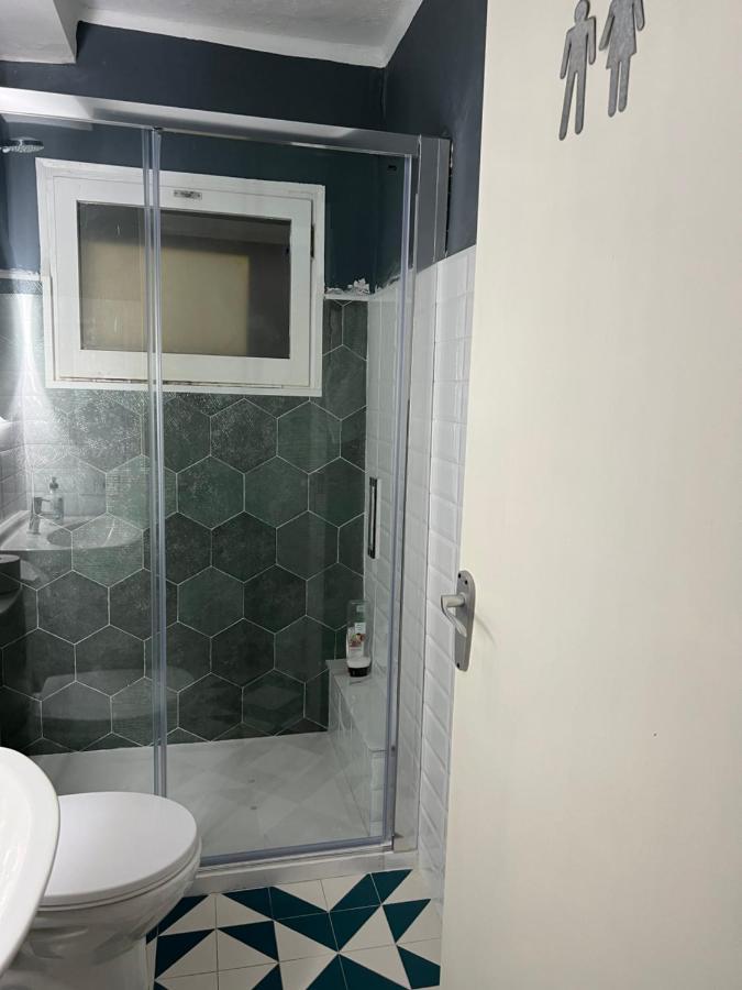 Habitacion Economica Apartman Figueres  Kültér fotó