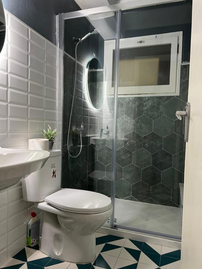 Habitacion Economica Apartman Figueres  Kültér fotó