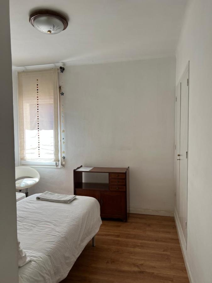 Habitacion Economica Apartman Figueres  Kültér fotó